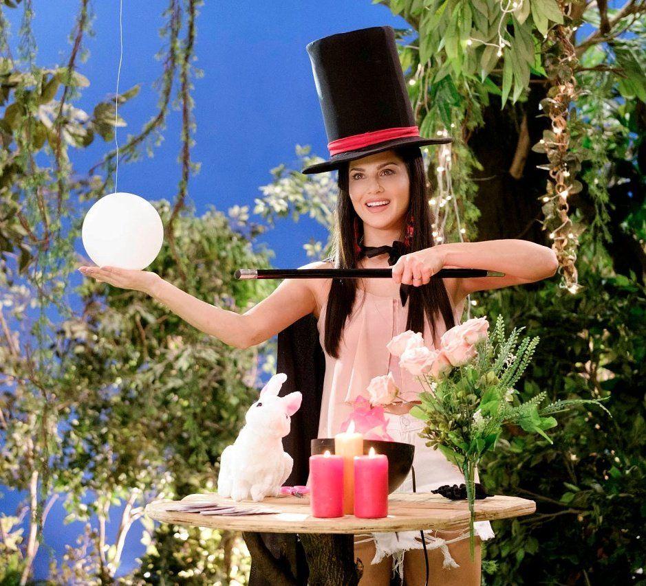 Actress Sunny Leone New 2018 Photo Stills