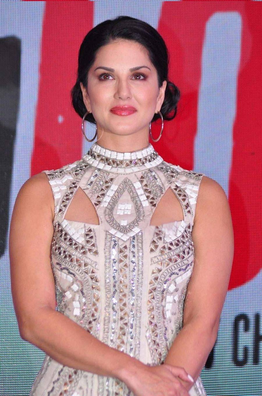 Actress Sunny Leone Photos