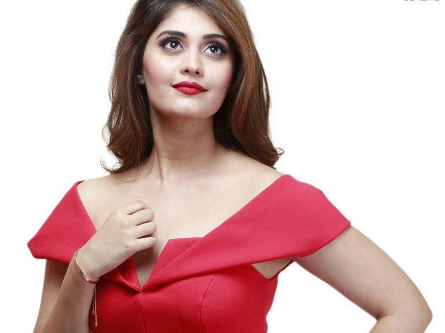 Actress Surabhi Latest Hot & Spicy Unseen Pictures