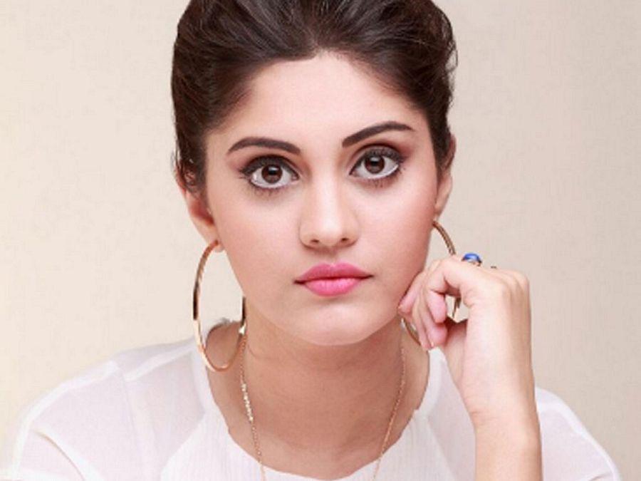 Actress Surabhi Latest Hot & Spicy Unseen Pictures