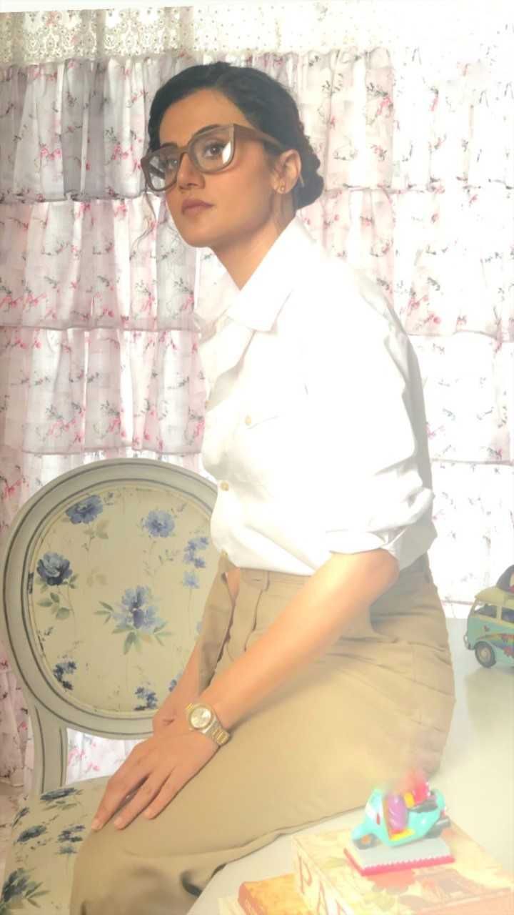 Actress Taapsee Pannu New Photoshoot