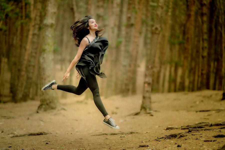 Actress Tejaswi Madivada New Photoshoot Stills