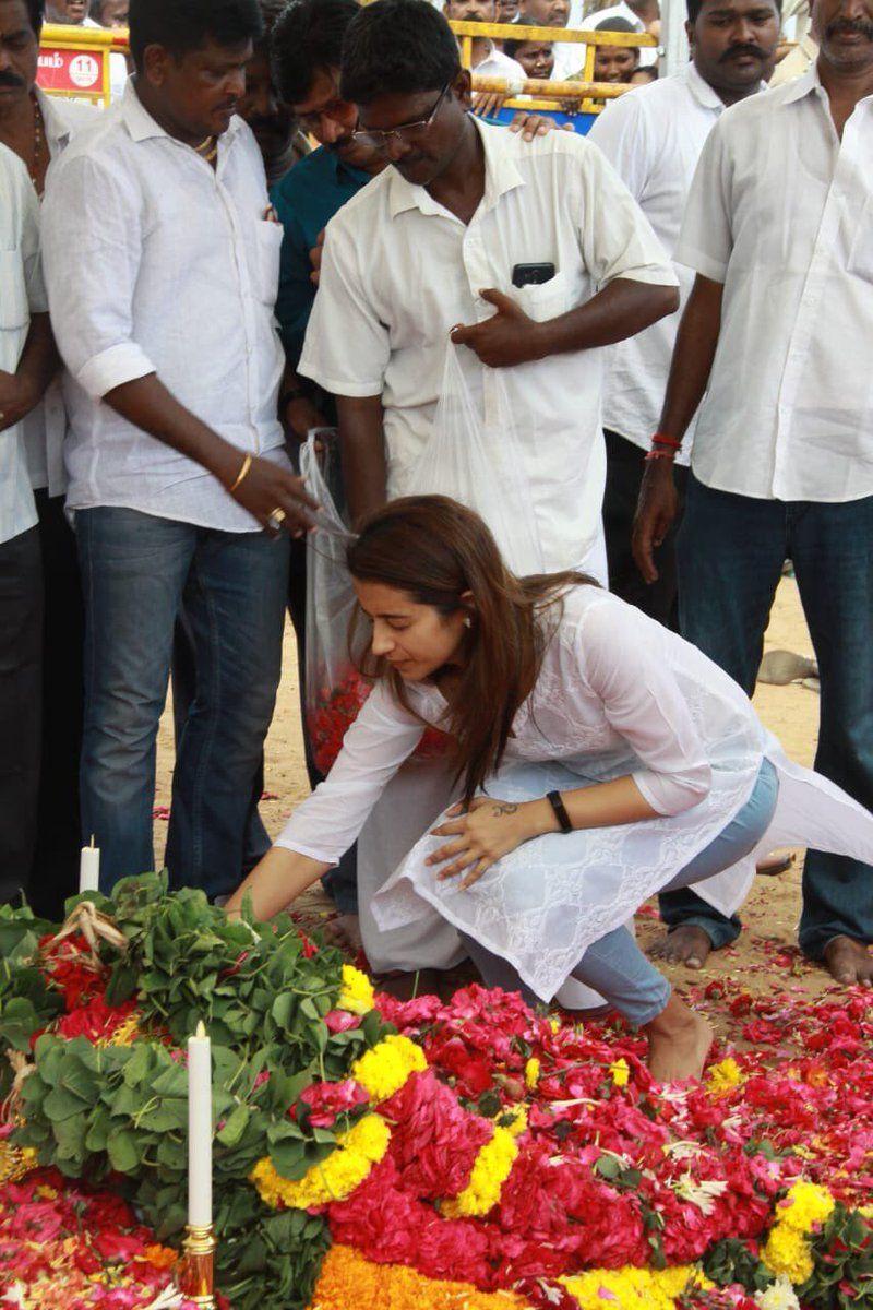 Actress Trisha and her mom Uma Krishnan paid respect to Karunanidhi