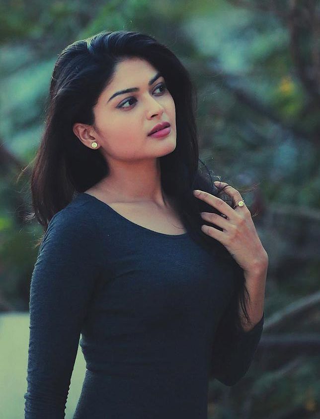 Actress Vaibhavi Shandilya Stills