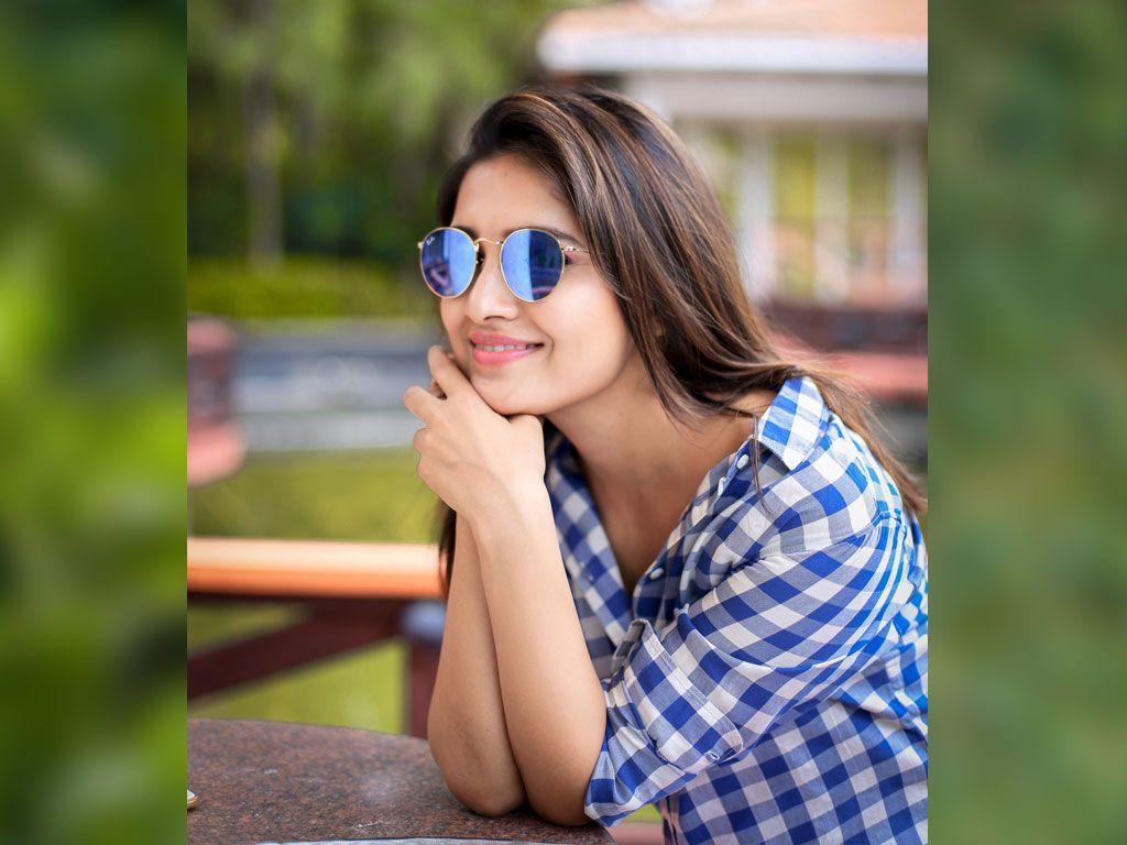 Actress Vani Bhojan Latest Photoshoot Stills