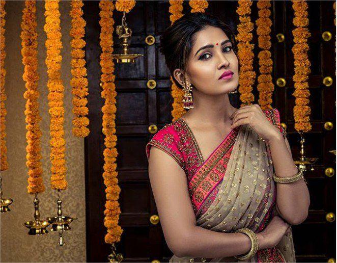 Actress Vani Bhojan Recent Photoshooot Clicks