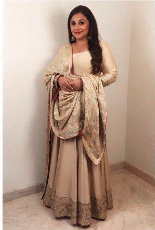 Actress Vidya Balan Latest Saree Photos Stills