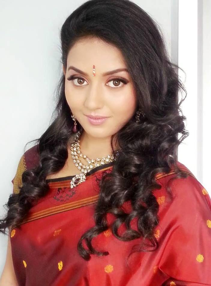 Actress Vidya Pradeep Photo Gallery