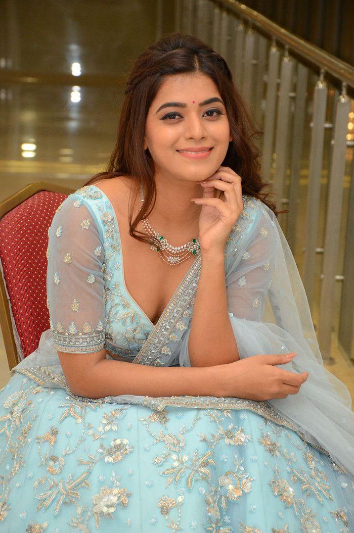 Actress Yamini Bhaskar Latest 2018 Photo Stills