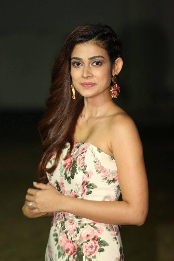 Actress Akanksha Singh Latest Photo Stills