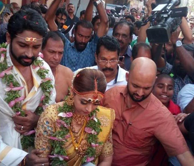 Actress bhavana naveen marriage photos