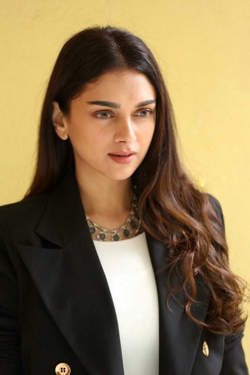 Aditi Rao Hydari New Photoshoot
