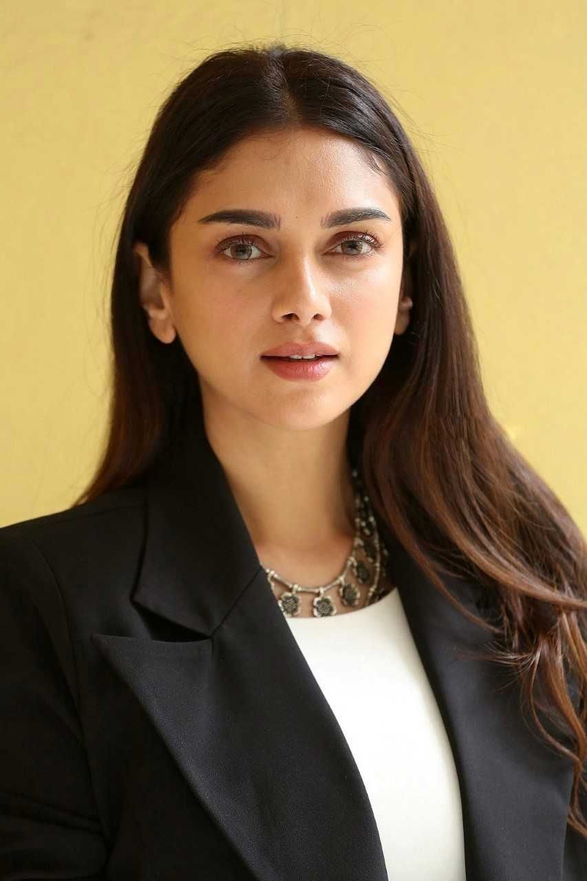 Aditi Rao Hydari New Photoshoot