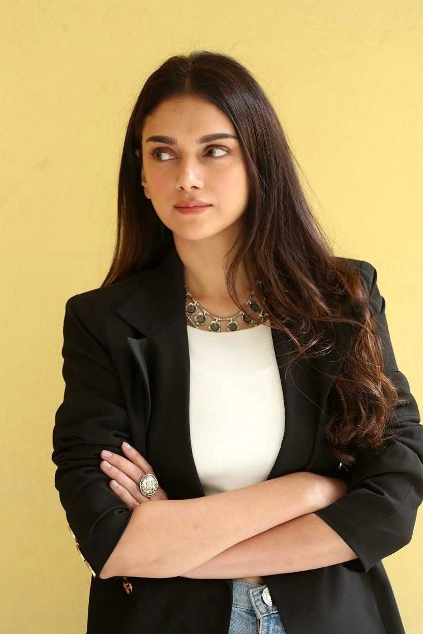 Aditi Rao Hydari New Photoshoot