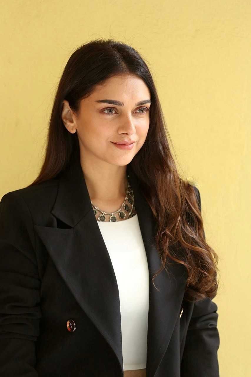 Aditi Rao Hydari New Photoshoot