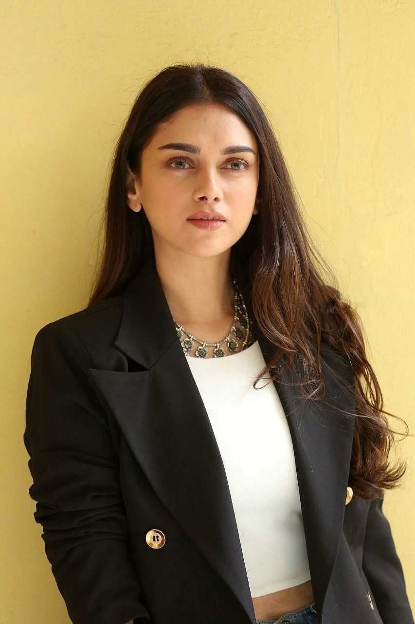 Aditi Rao Hydari New Photoshoot