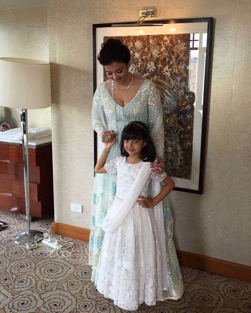 Aishwarya Rai Bachchan & Aaradhya at IFFM 2017 Photos