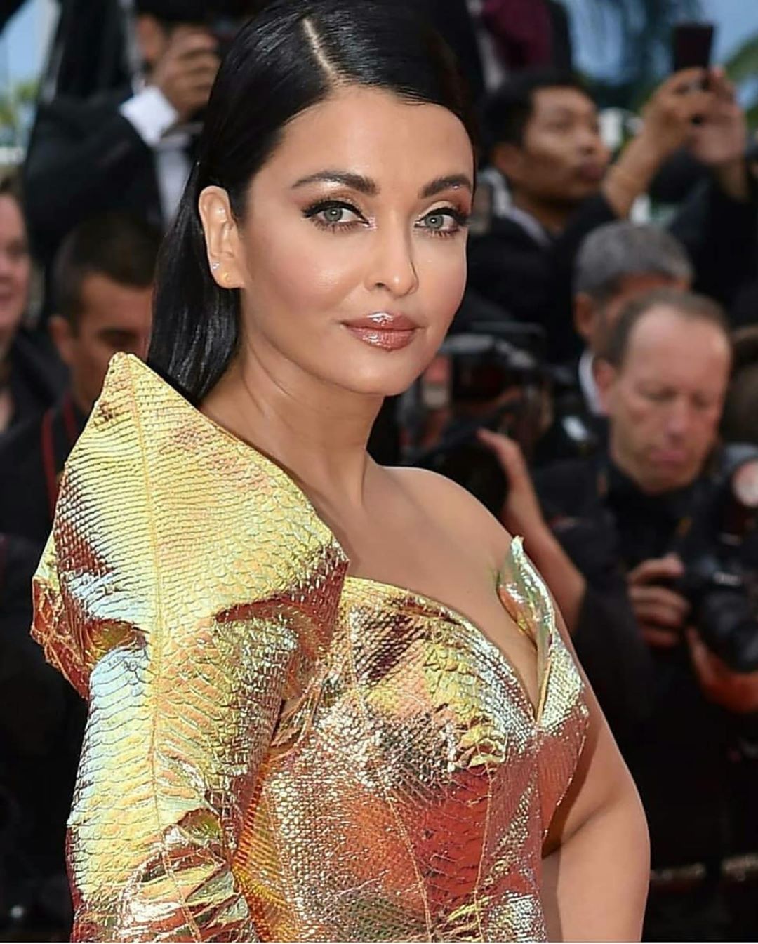 Aishwarya Rai at Cannes Set 2