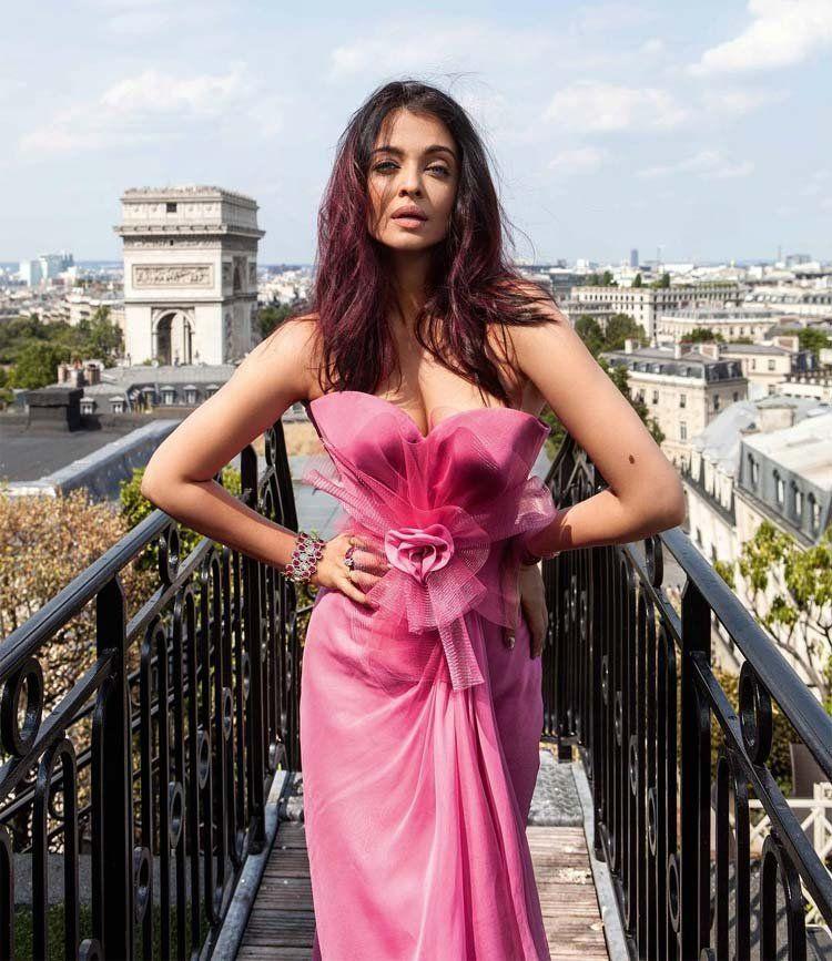 Aishwarya Rai poses for Brides Today Photoshoot Stills