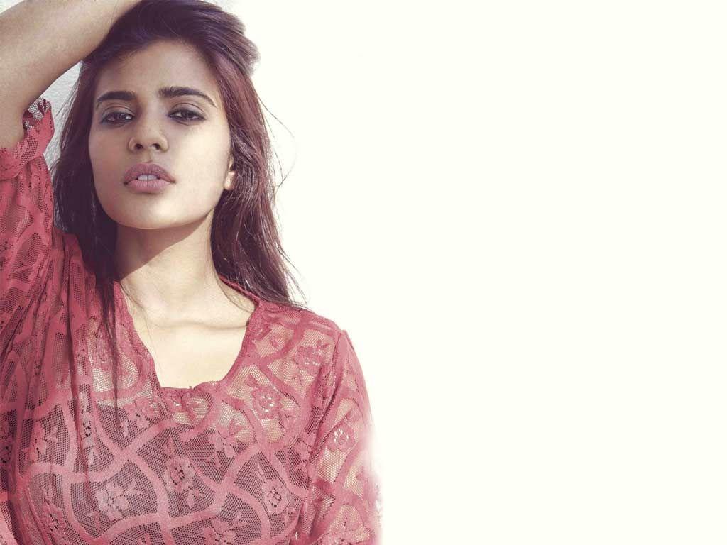 Aishwarya Rajesh looks stellar in her recent Photoshoot Stills