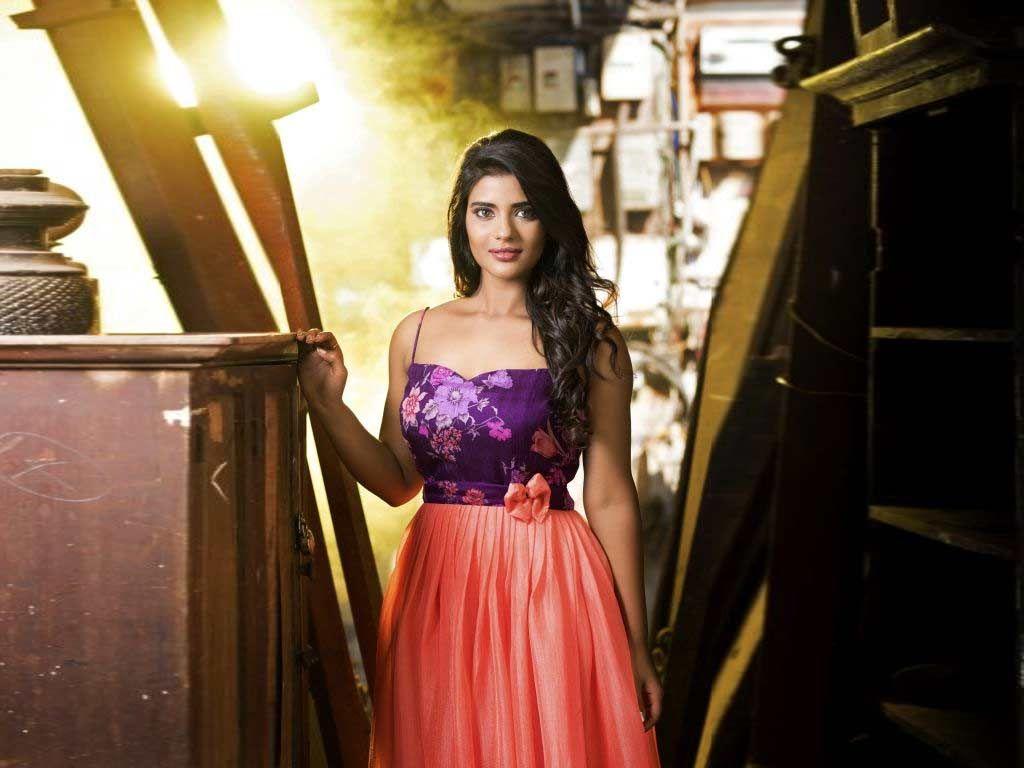 Aishwarya Rajesh looks stellar in her recent Photoshoot Stills