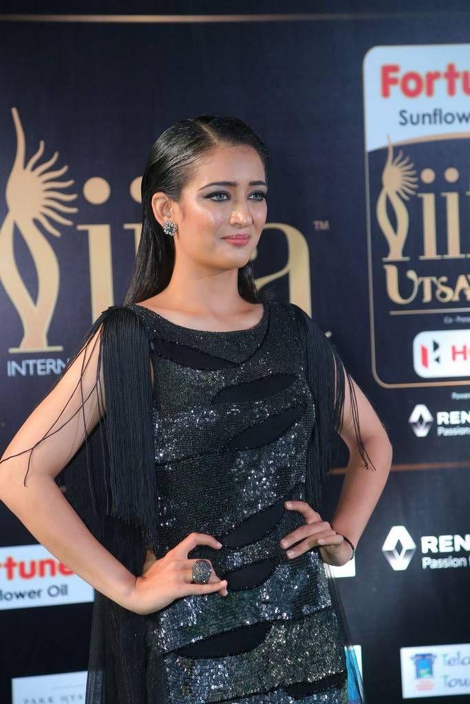 Akshara Haasan Stills At IIFA Awards 2017
