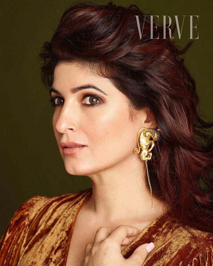 Akshay Kumar's wife Twinkle Khanna poses for Verve Stills