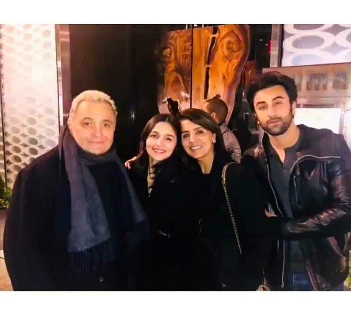Alia Bhatt Spends a time with Ranbir's family
