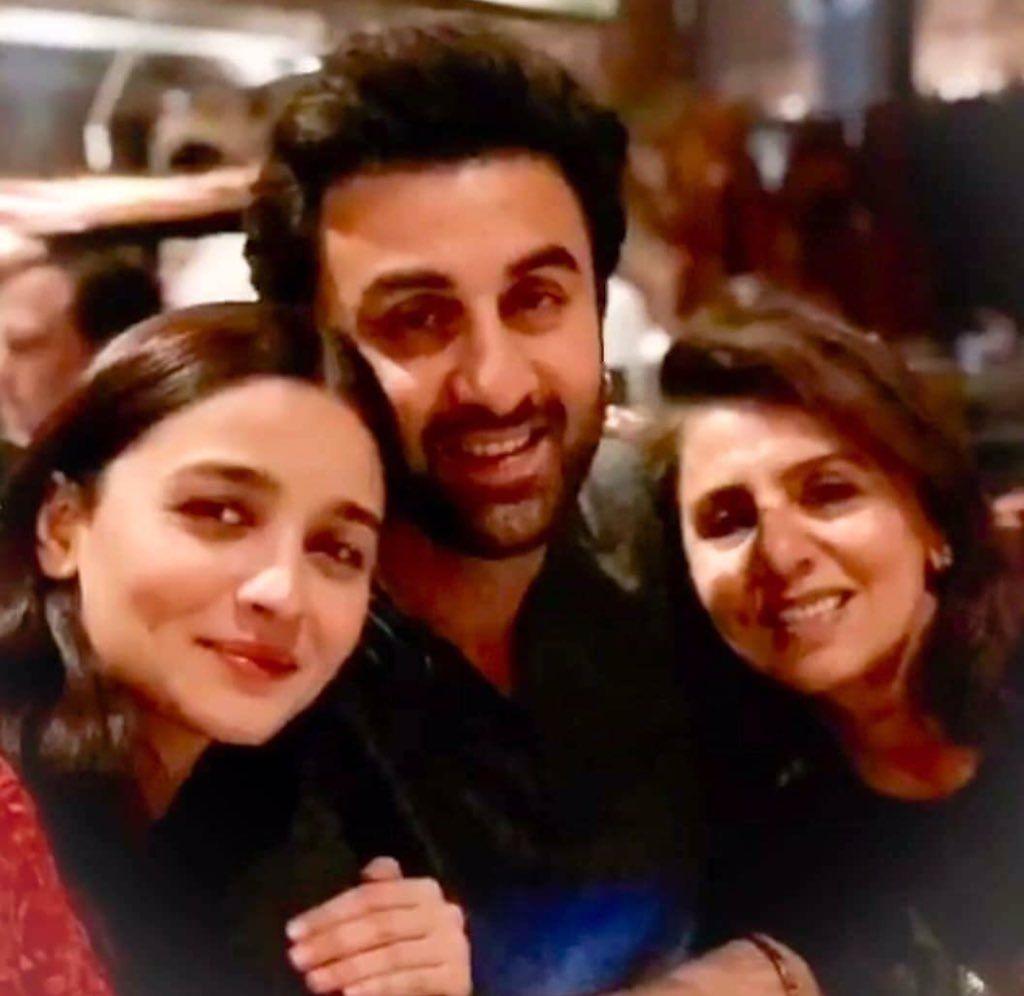 Alia Bhatt Spends a time with Ranbir's family