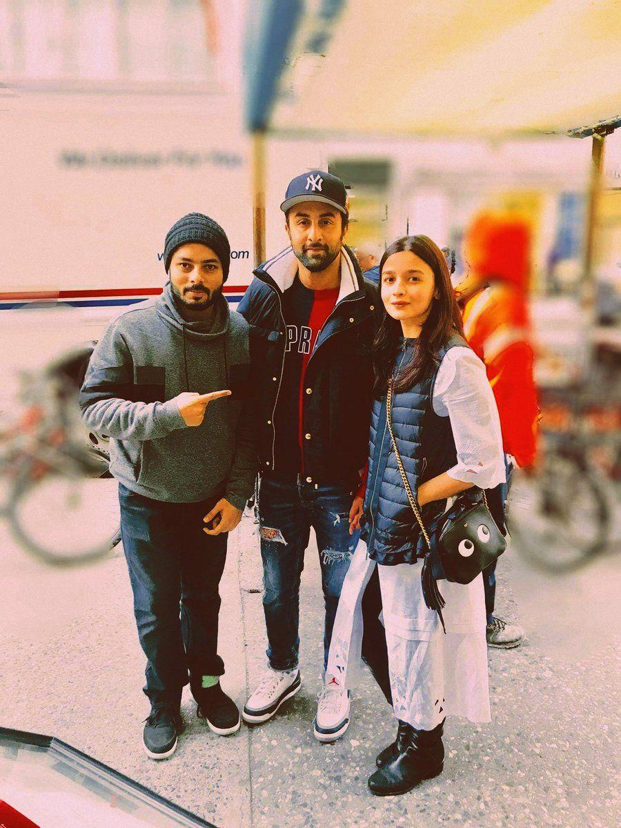 Alia Bhatt Spends a time with Ranbir's family