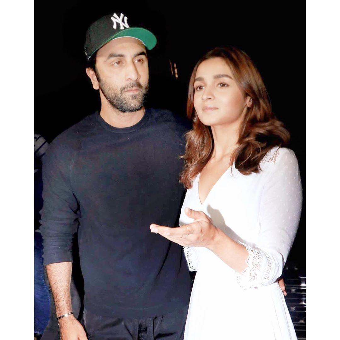 Alia Bhatt spotted with her Boyfriend Ranbir Kapoor