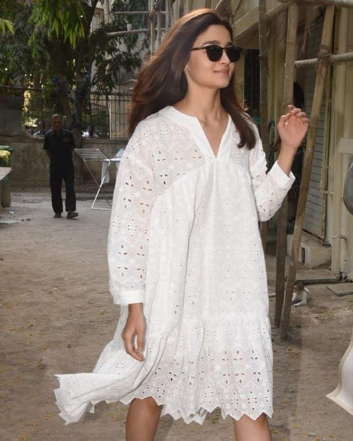 Alia Bhatt spotted with her Boyfriend Ranbir Kapoor