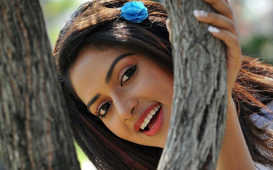 Amala Paul HOT & SEXY Close UP Wallpapers