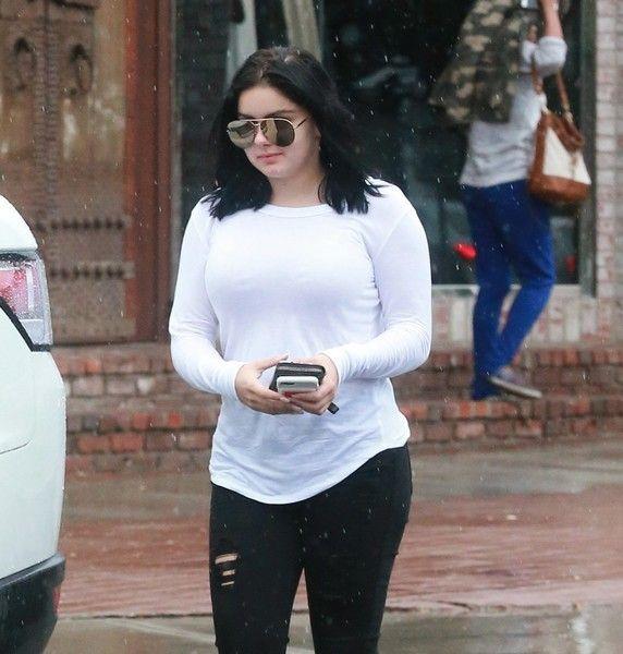 American Actress Ariel Winter Latest HD Photos Without Makeup