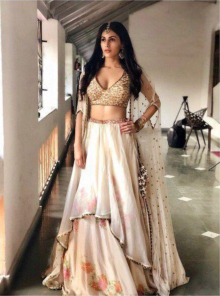 Amyra Dastur Hot Wallpapers