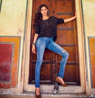 Amyra Dastur Sexy Photos