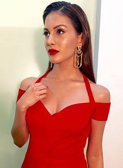 Amyra Dastur Sexy Photos