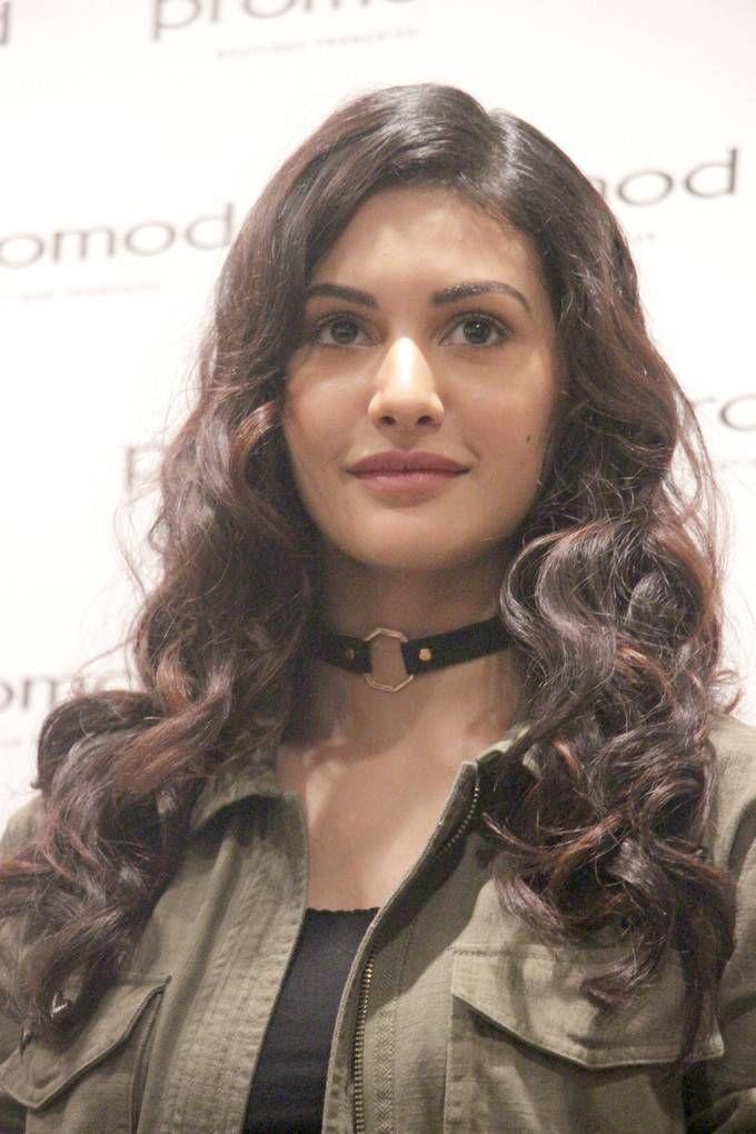 Amyra Dastur Stills At Denim Atelier Launch