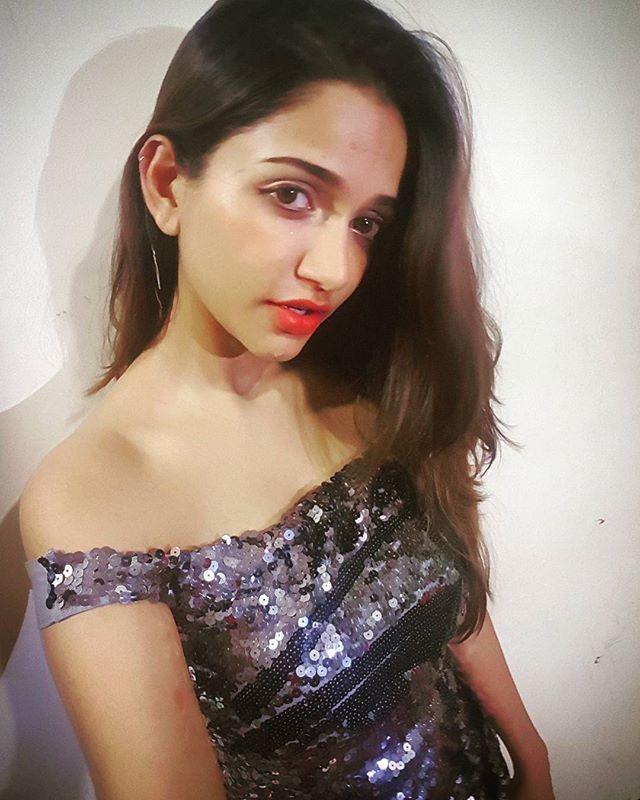 Anaika Soti enjoys her vacation Unseen Hot Photos