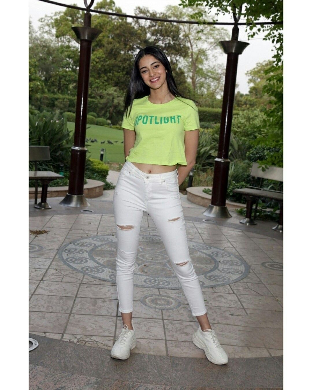 Ananya Pandey sizzles in Green for a Photoshoot