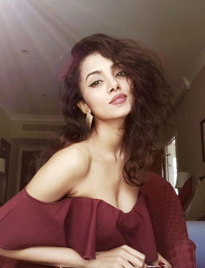 Ananya Sengupta Latest Hot Photoshoot Stills