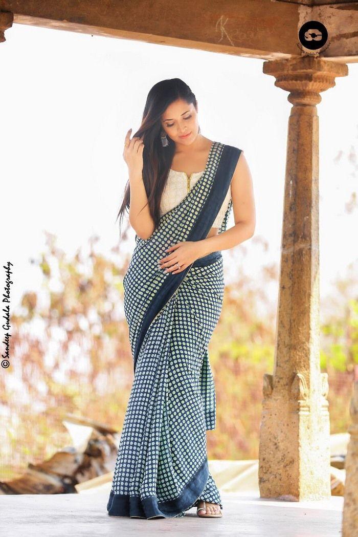 Anasuya’s stunning look in saree Latest Photos
