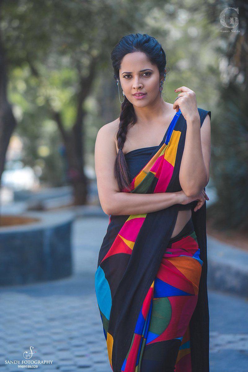 Anasuya’s stunning look in saree Latest Photos