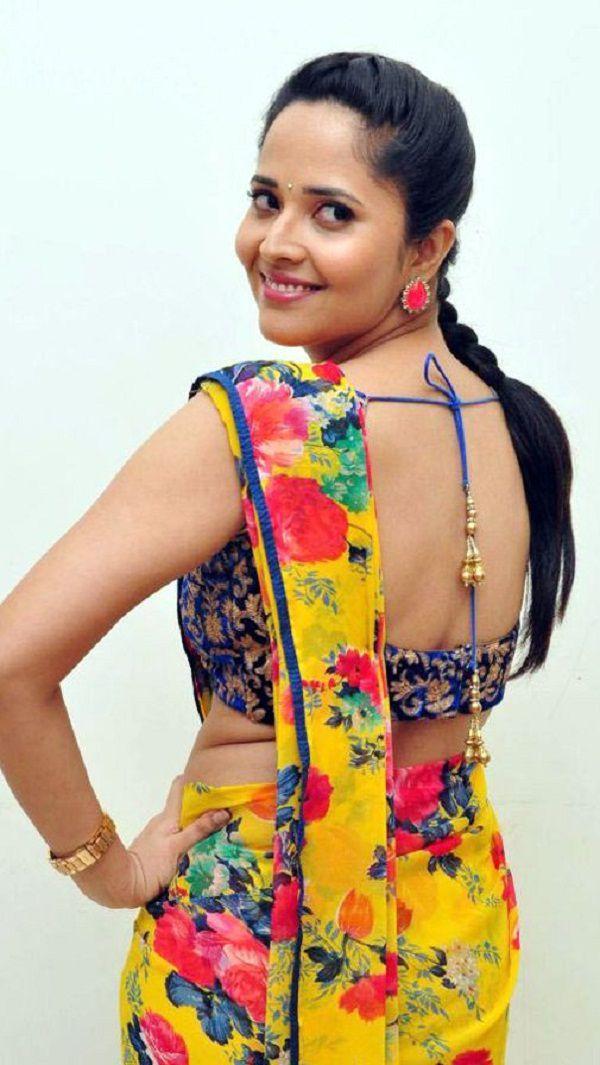 Anasuya’s stunning look in saree Latest Photos