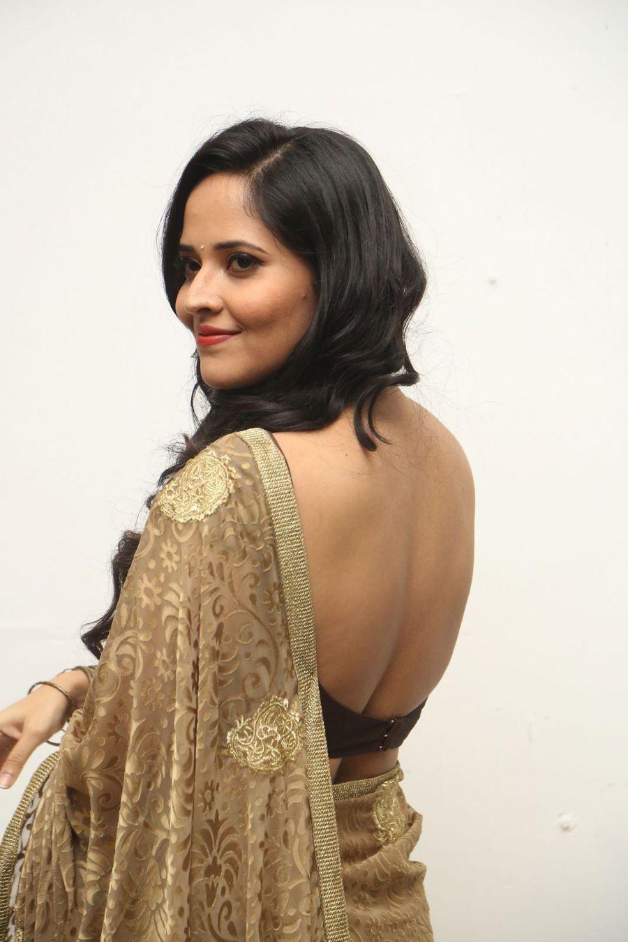 Anchor Anasuya Stills at Nirmala Convent Audio Launch