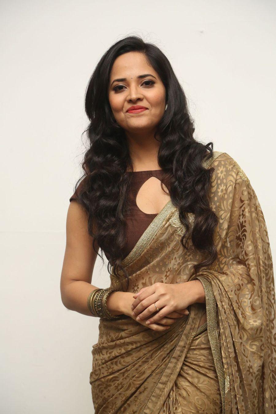 Anchor Anasuya Stills at Nirmala Convent Audio Launch