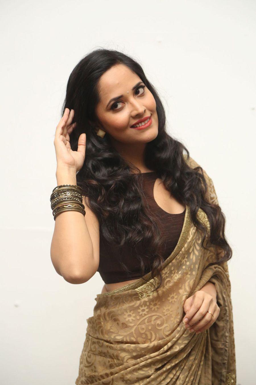 Anchor Anasuya Stills at Nirmala Convent Audio Launch