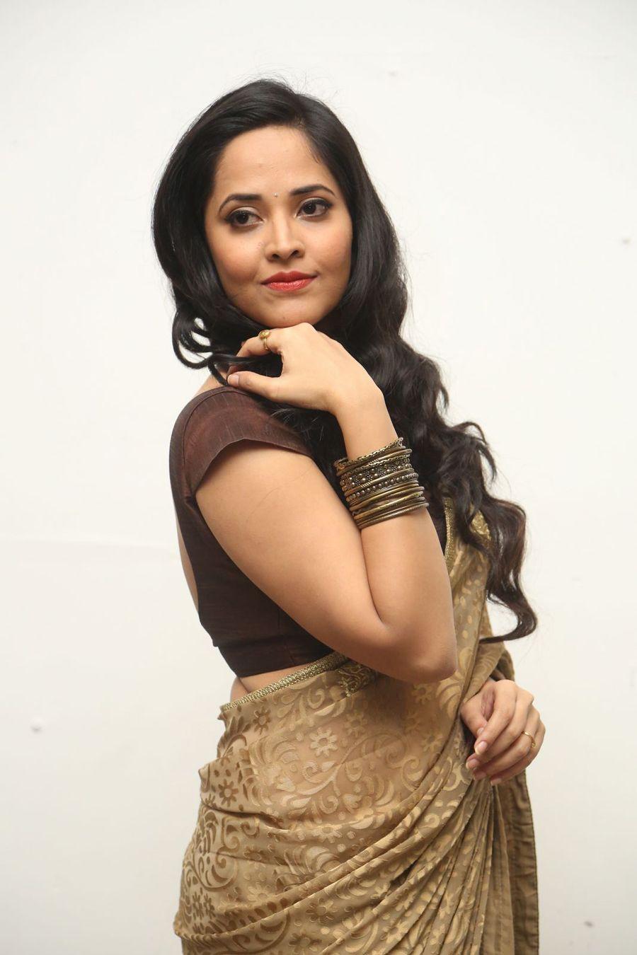 Anchor Anasuya Stills at Nirmala Convent Audio Launch