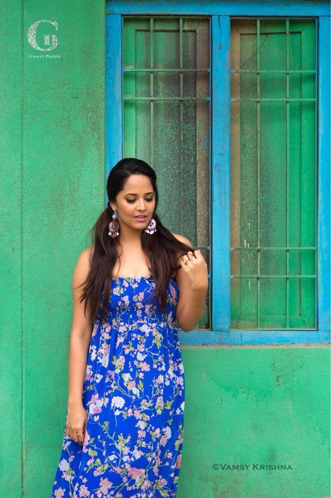 Anchor Anasuya looks vibrant in Latest Photo Stills