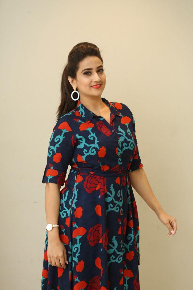 Anchor Manjusha Latest New Pics